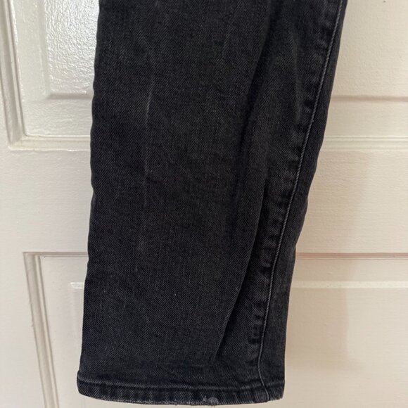 GOOD AMERICAN Black Distressed / Ripped Straight Skinny Jeans - 10/30 - Picture 3 of 9